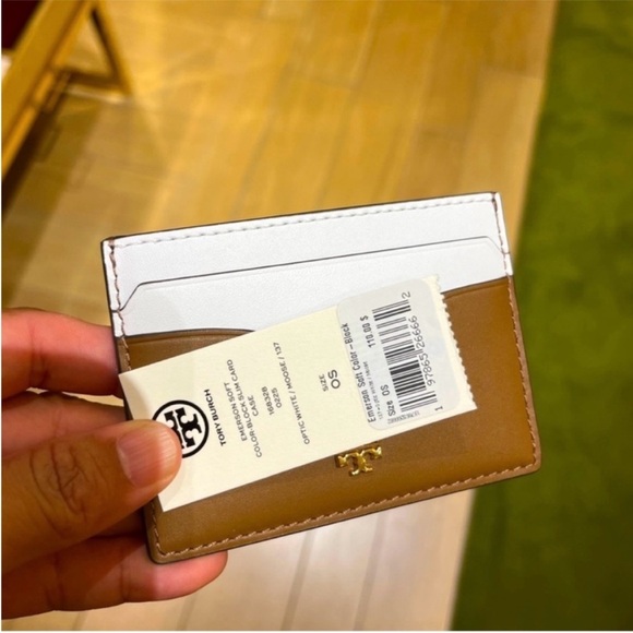 Tory Burch Emerson Soft Color- Block
Slim Card Case #168328 - Picture 5 of 5